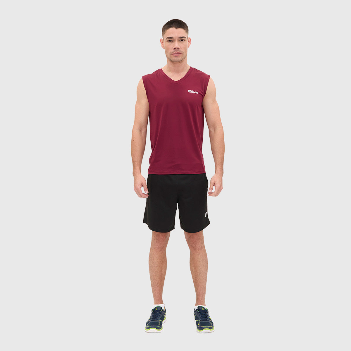 Camiseta Wilson Ultra Ligera Logo Cuello V Hombre - Sports Center