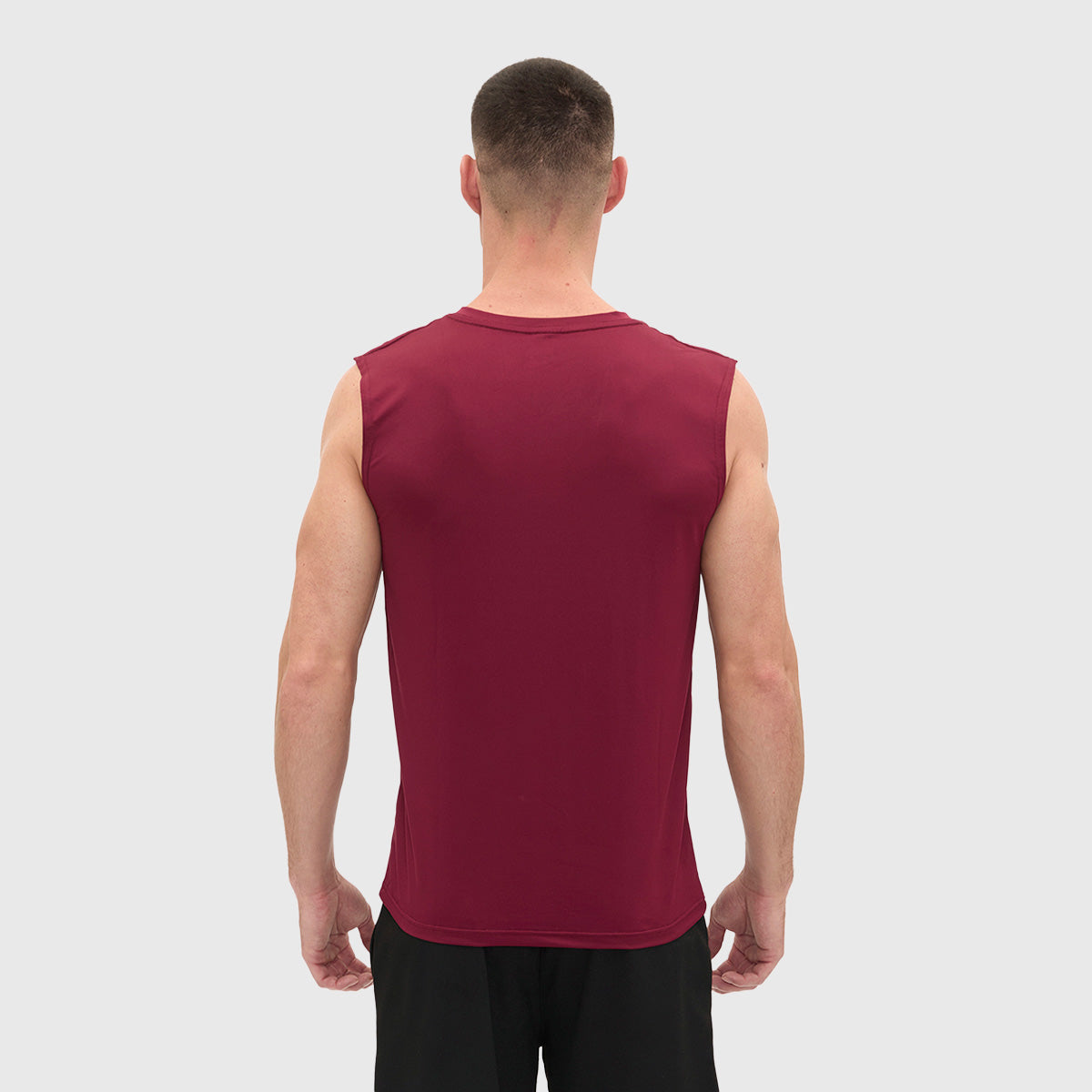 Camiseta Wilson Ultra Ligera Logo Cuello V Hombre - Sports Center