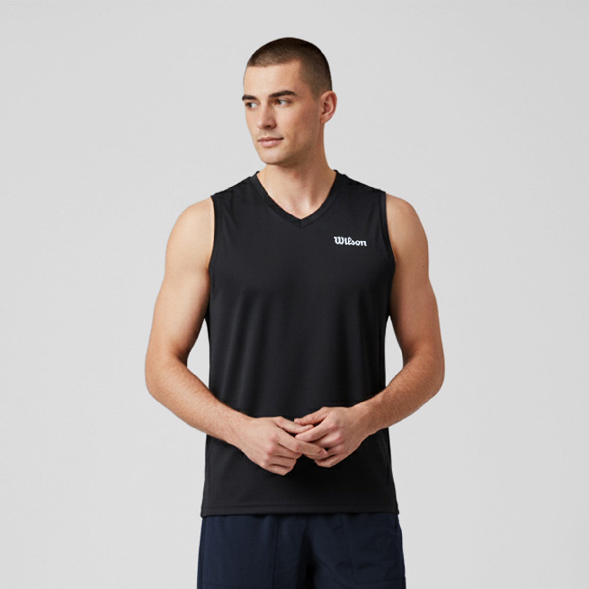 Playera Wilson Ultra Ligera Sin Manga Cuello en V para Hombre - Sports Center