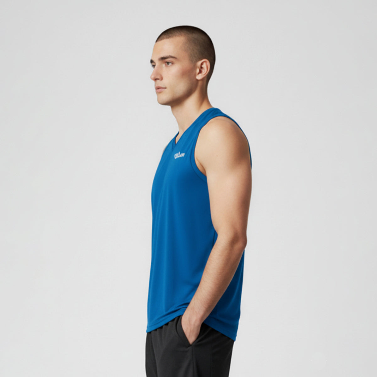 Playera Wilson Ultra Ligera Sin Manga Cuello en V para Hombre - Sports Center