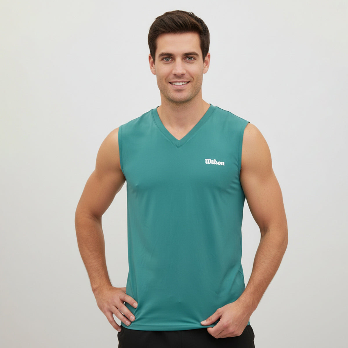 Playera Wilson Ultra Ligera Sin Manga Cuello en V para Hombre - Sports Center