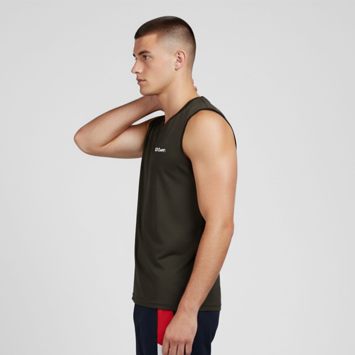 Playera Wilson Ultra Ligera Sin Manga Cuello en V para Hombre - Sports Center